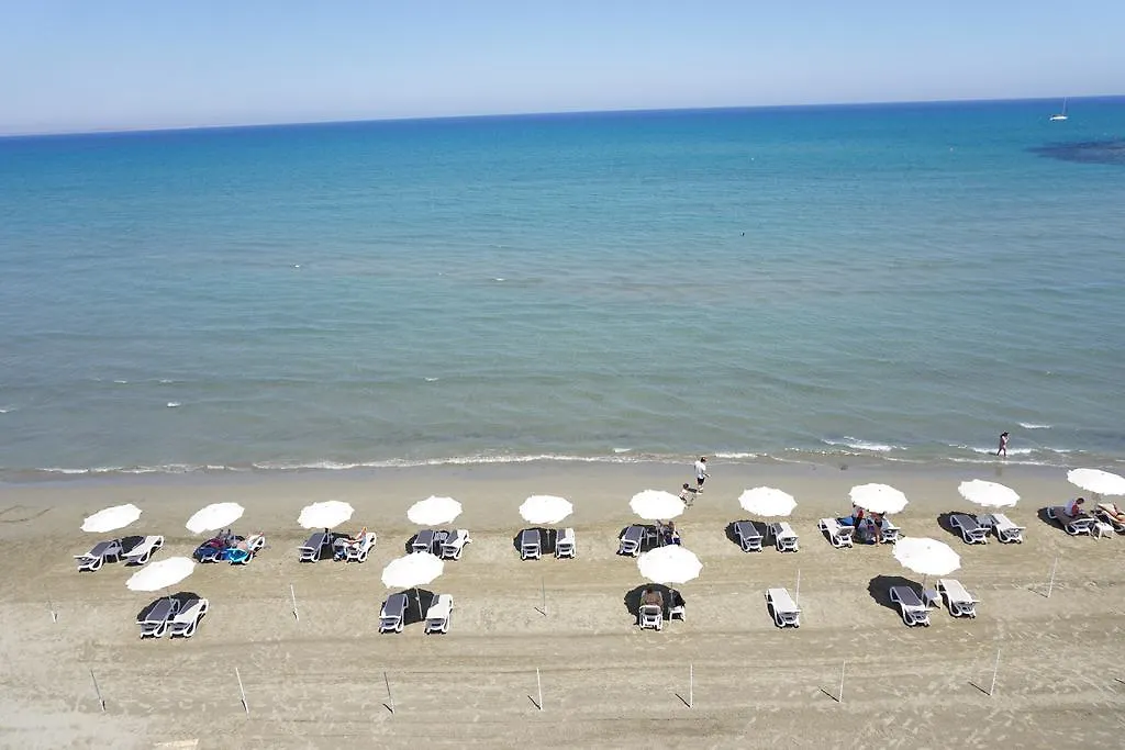 Lazuli Beachfront Apartment 405 Larnaca 0*,